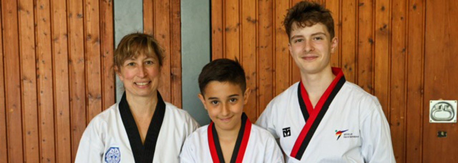 Neuer Schwarzgurt beim Taekwondo