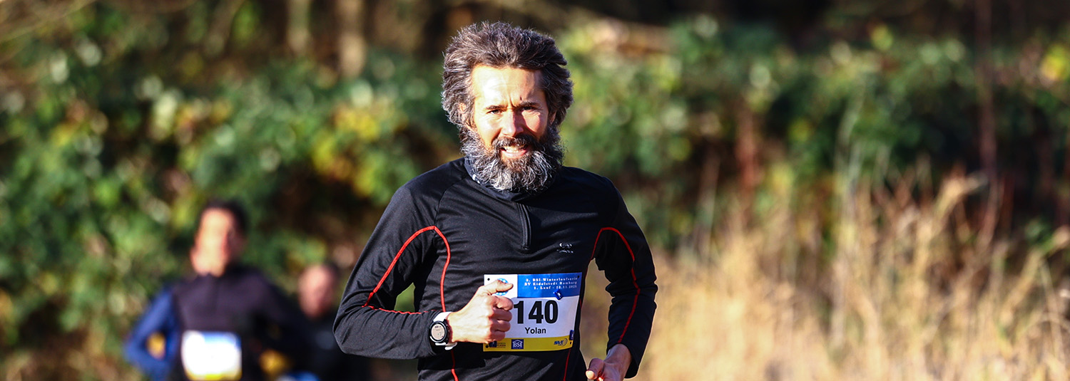 Frostiger Auftakt der Winterlaufserie